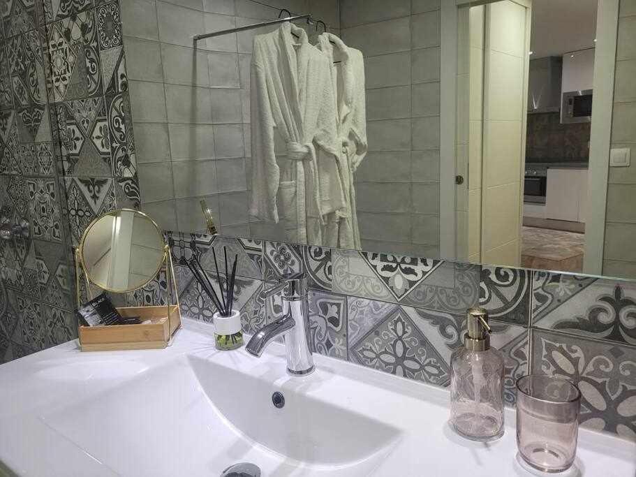 Апартаменти Apartamento Lirio De Agua Granada Centro Екстер'єр фото